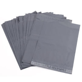एलडीपीई सामग्री प्लास्टिक मेलिंग बैग पैकिंग के लिए 30 - 100 एमआईसी मोटाई